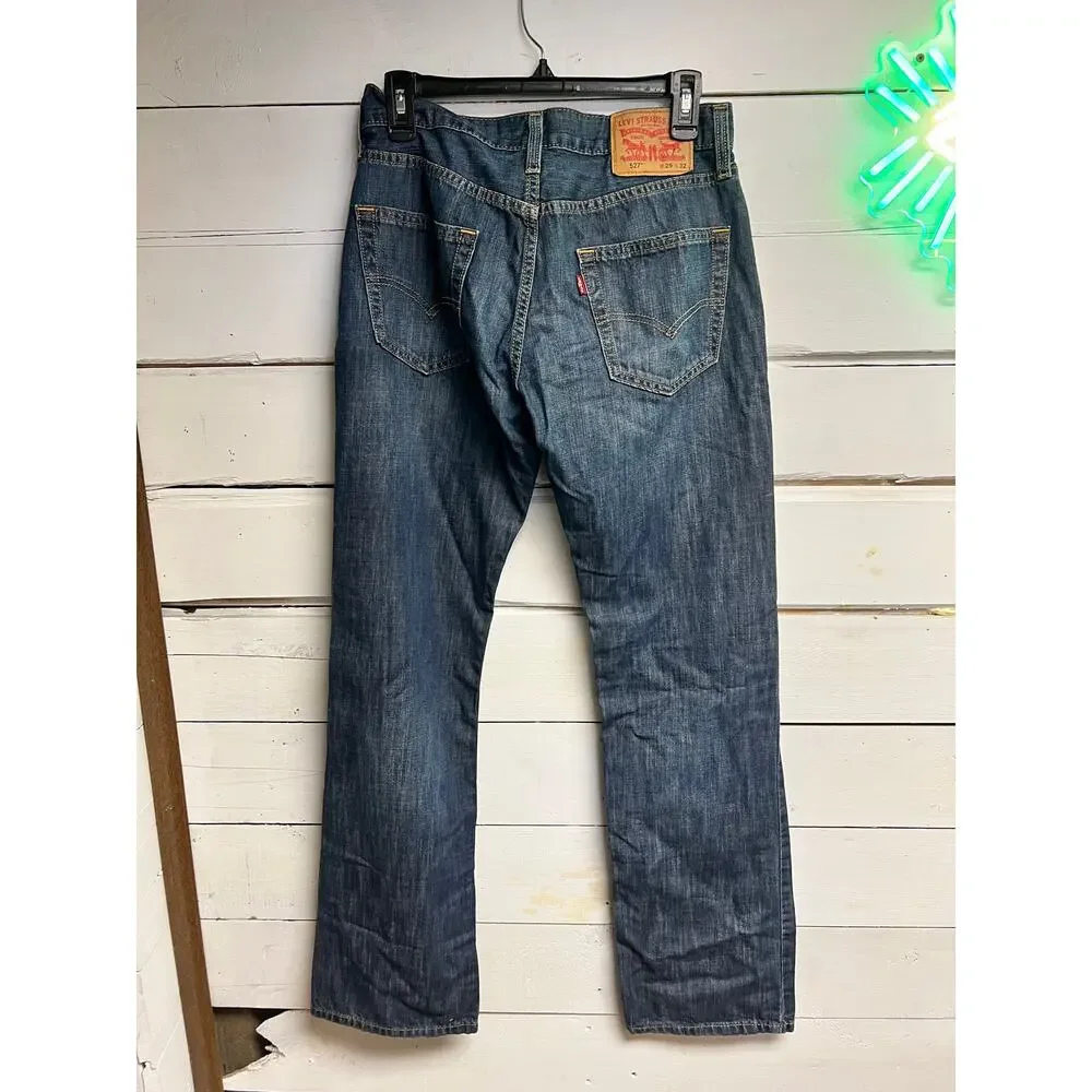 Men's 527 Levi Strauss & Co. Jeans -- Waist: 29 and Leg: 32 - Picture 2 of 4